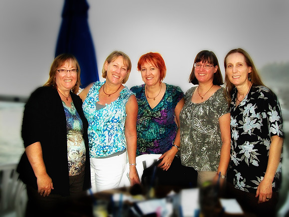 Ladies Neubauer 20110805-194958 Group