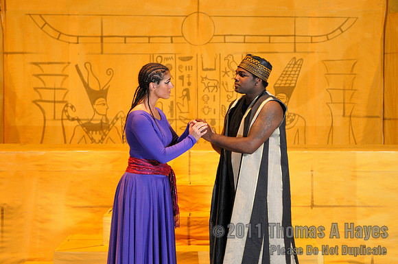 Cast 2 of AIDA  009