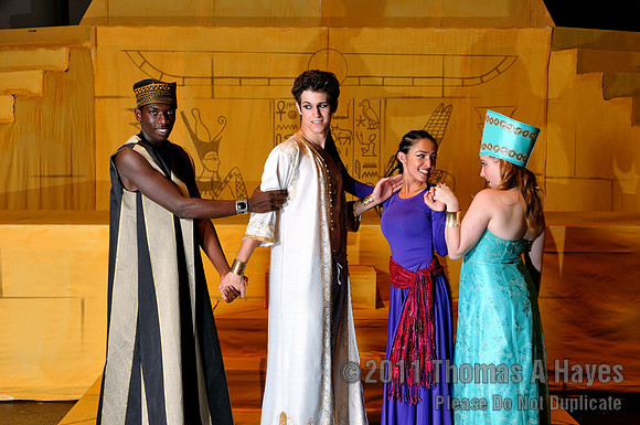 Cast 3 of AIDA  020