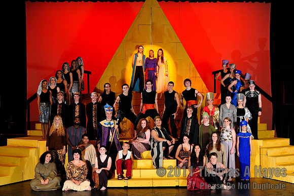 Cast 1 of AIDA  007