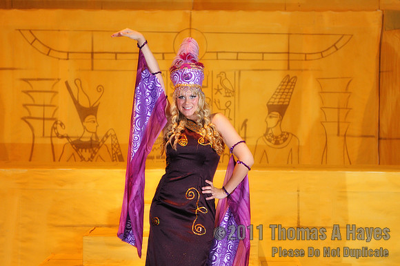 Cast 2 of AIDA  015