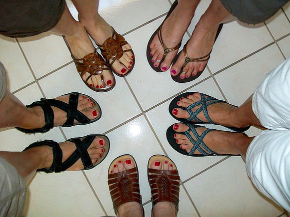 Ladies Neubauer 20110805-142152 Toes w Sandals