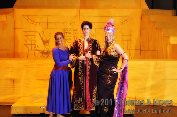 Cast 2 of AIDA  004