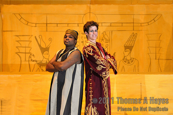 Cast 2 of AIDA  008