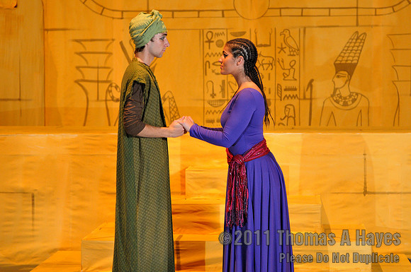 Cast 2 of AIDA  018