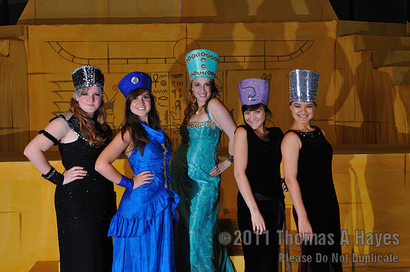 Cast 3 of AIDA  016