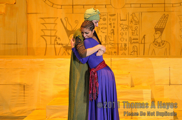 Cast 2 of AIDA  017